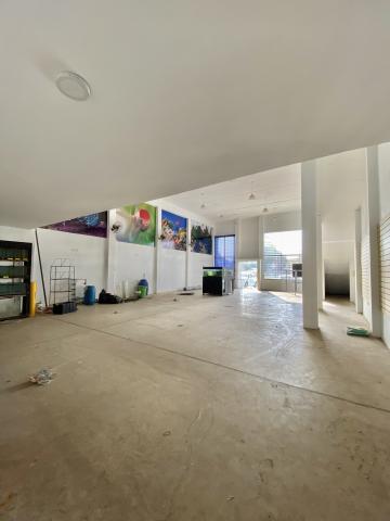 Salão comercial para alugar por R$ 4.500,00/mês no Jardim Cândido Bertine II em Santa Bárbara d`Oeste/SP.