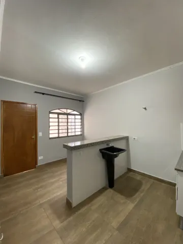 Casa residencial disponível para alugar por R$ 1.700,00/mês no bairro São Jerônimo em Americana/SP.