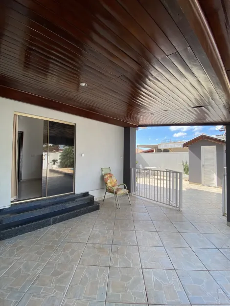 Casa com piscina á venda por R$980.000,00 e locação no valor de R$ 4.500,00, no Jardim Ipiranga em Americana/SP