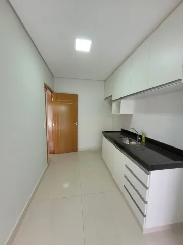Apartamento disponível para alugar por R$ 3.200,00 no Jardim Ipiranga em Americana/SP