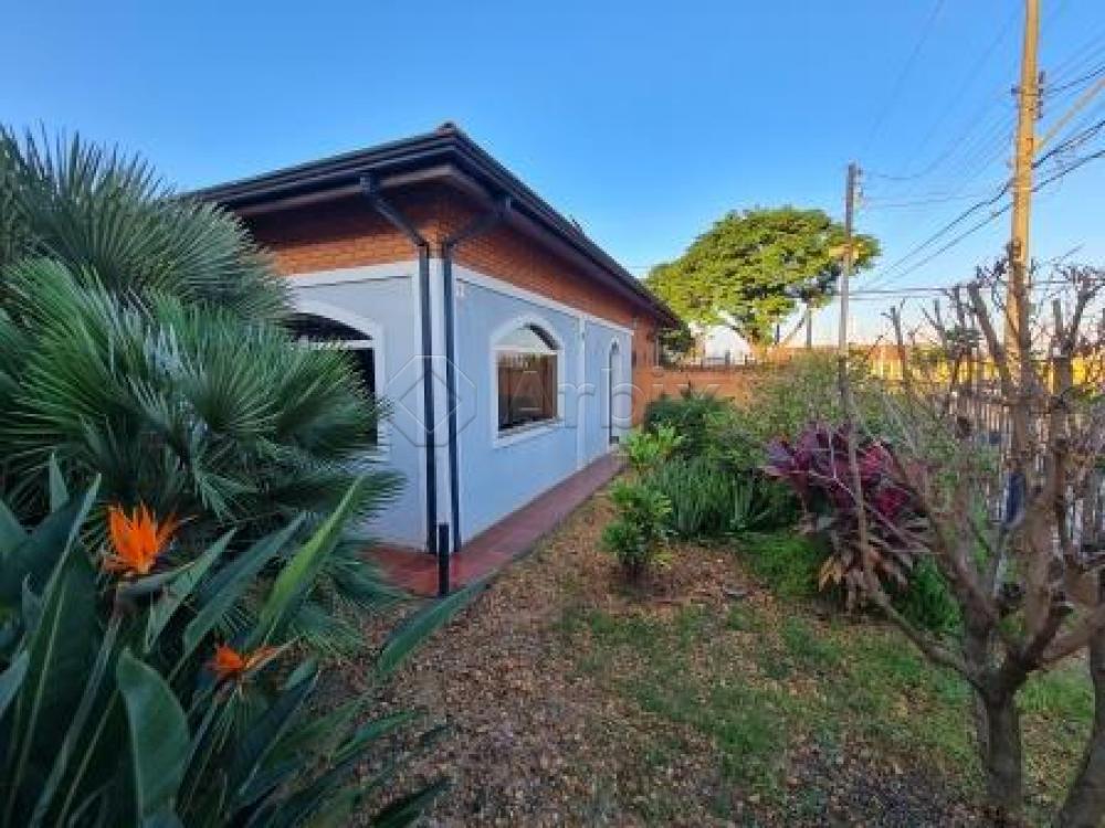 Casa de Alto Padrão a venda por R 950.000,00 no Jardim Panambi em