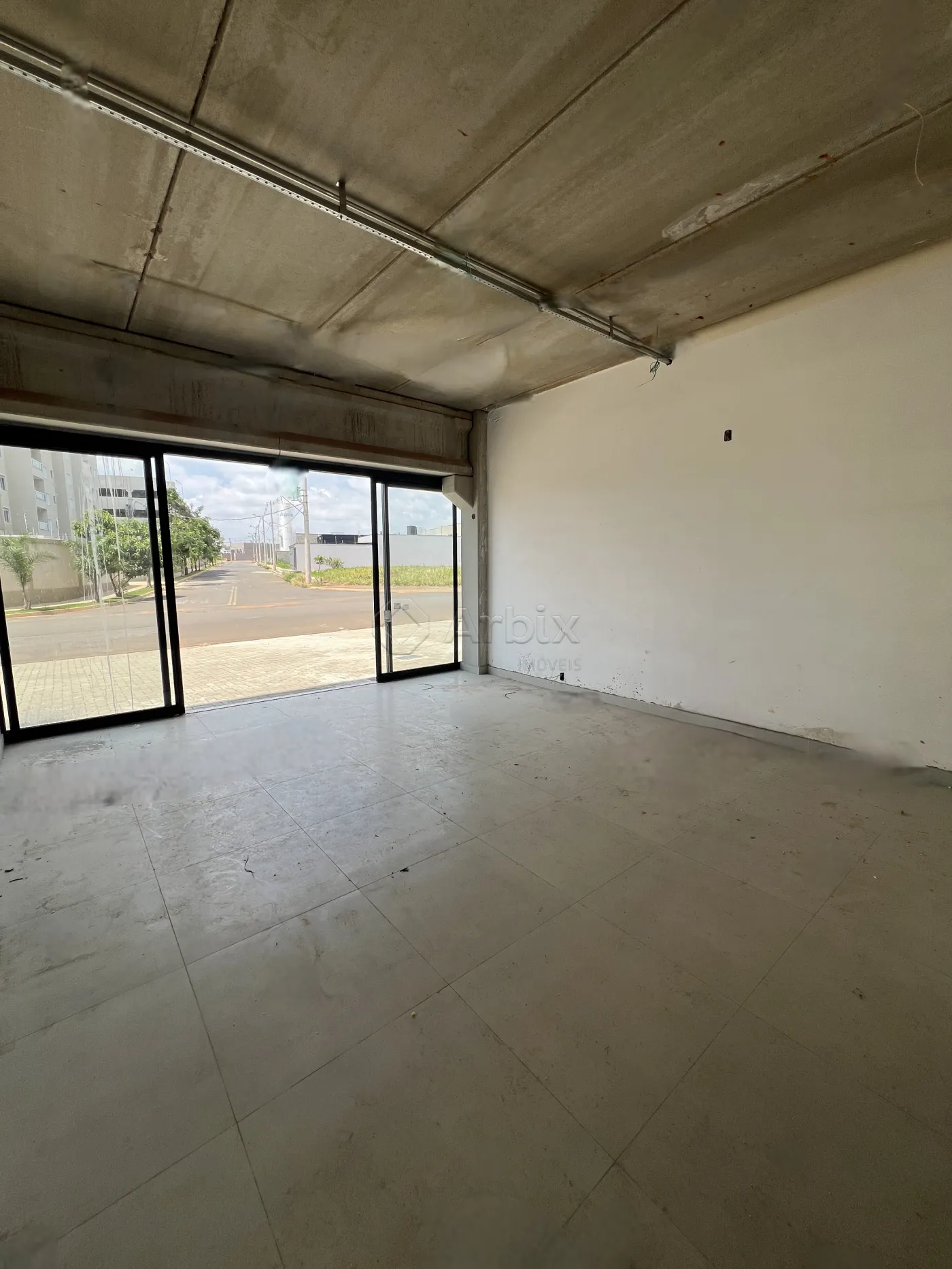 Alugar Comercial / Sala Comercial em Condomínio em Santa Bárbara D`Oeste R$ 2.295,98 - Foto 1