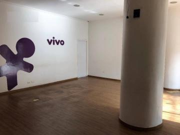 Sala comercial disponível para locação por R$ 3.000,00/mês no Centro de Americana/SP.