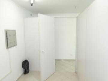 Sala comercial para alugar por R$ 600,00/mês no Edifício Centro Comercial Sandin em Americana/SP.