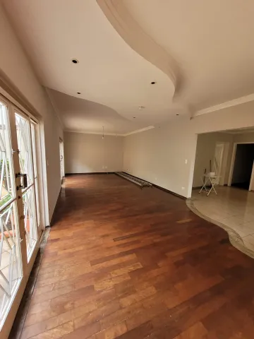 Casa disponível para locação e Venda por R$ 6.000,00/mês com 308,66m² no bairro Vila Nossa Senhora de Fátima em Americana/SP.