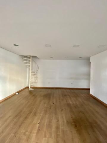 Sala comercial disponível para locação por R$ 5.000,00/mês no Centro de Americana/SP.