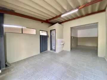 Salão comercial disponível para locação por R$ 900,00/mês no Parque da Liberdade em Americana/SP.