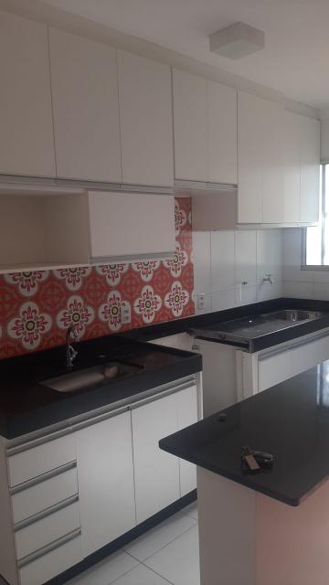 Apartamento disponível para venda por R$180.000,00 no Condomínio Arkansas em Americana/SP.