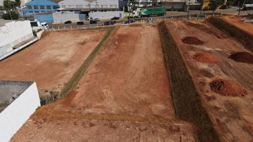 Terreno industrial disponível para alugar e à venda no bairro São Luiz em Americana/SP.