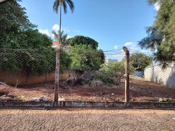 Terreno comercial disponível para alugar por R$ 1.470,00/mês no bairro Vila Dainese em Americana/SP.