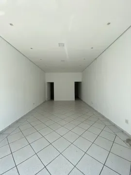 Salão comercial para alugar por R$ 1.500,00/mês no Centro em Americana/SP.