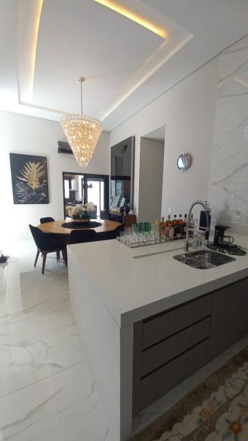 Casa disponível para Venda R$2.780.000,00 no Condomínio Estância Hípica em Nova Odessa/SP.