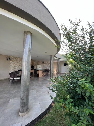 Casa à venda por R$ 1.800.000,00 no Bairro Santa Cruz em Americana/SP