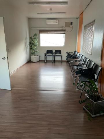 Sala comercial para alugar por R$ 3.115,00/mês no bairro Girassol em Americana/SP.