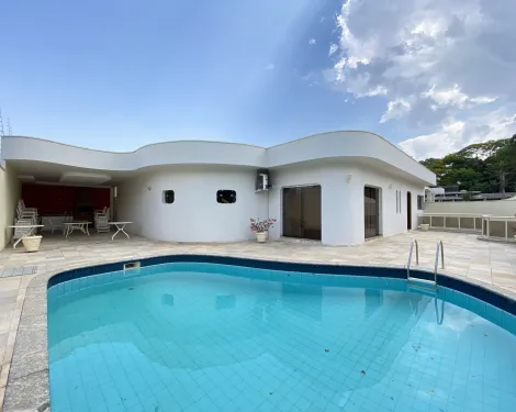 Casa residencial disponível para alugar por R$7.000,00/mês no bairro Chácara Girassol em Americana/SP.