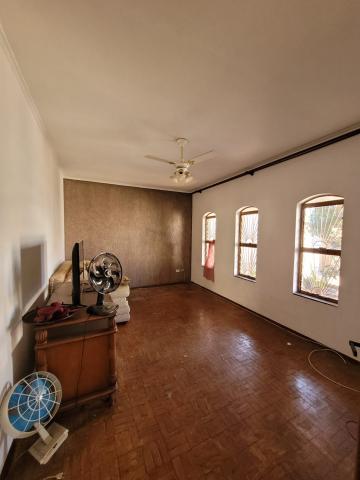 Casa disponível para alugar por R$ 3.000,00/mês no Jd. São Jose em Americana/SP.