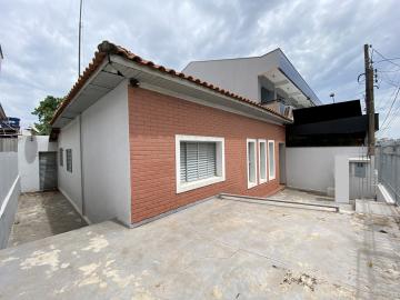 Casa mista disponível para alugar e à venda no bairro Vila Jones em Americana/SP.