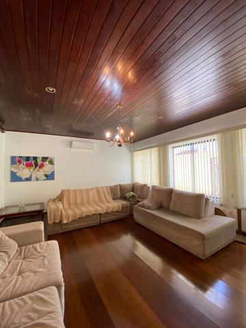 Casa residencial à venda por R$ 1.200.000,00 no bairro Chácara Machadinho em Americana/SP.