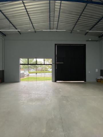Sala industrial disponível para alugar e à venda no bairro Cariobinha em Americana/SP.