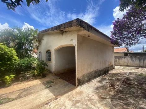 Casa residencial disponível para alugar por R$1.200,00/mês no Jardim Pântano em Americana/SP.