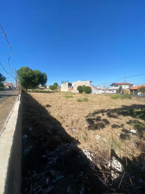 imagem 2 - Terreno disponível para alugar, 415 m² por R$ 2.500/Mês imagem 2 - Terreno disponível para alugar, 415 m² por R$ 2.500/Mês