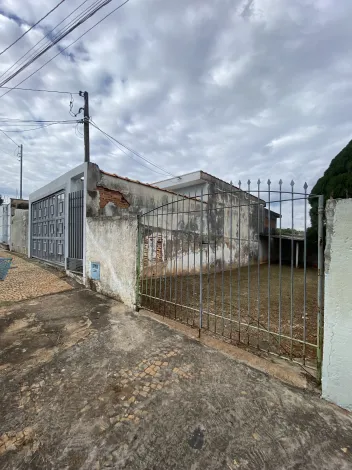 Alugar Casa / Residencial em Americana. apenas R$ 600,00