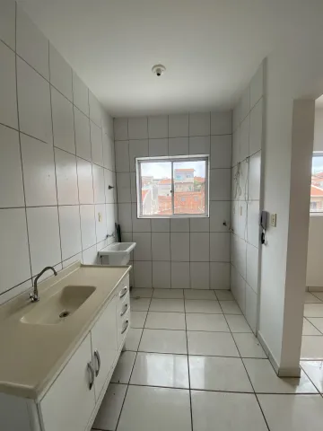 Apartamento disponível para alugar por R$ 1000,00 / mês no Edificio Cristal  Azul  em Americana/SP.