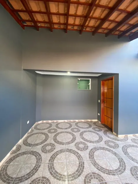 Casa residencial disponível para alugar por R$ 1.900,00/mês no bairro Parque Nova Carioba  em Americana/SP.